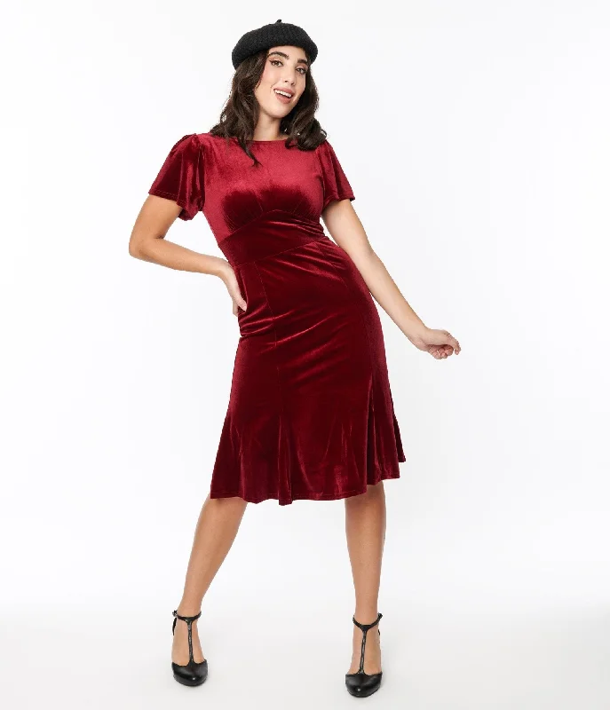 voluminous evening dress-Burgundy Velvet Midi Shift Dress