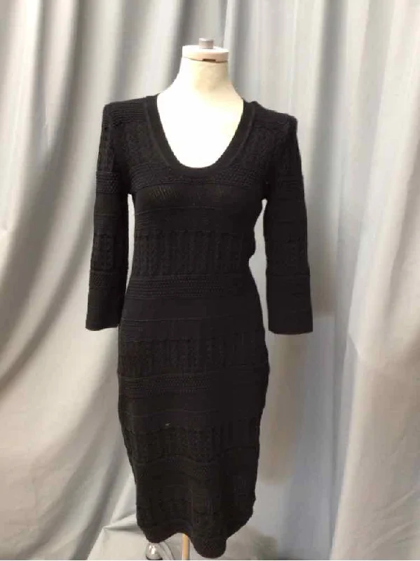 modern evening dress-GAP SIZE MEDIUM Ladies DRESS