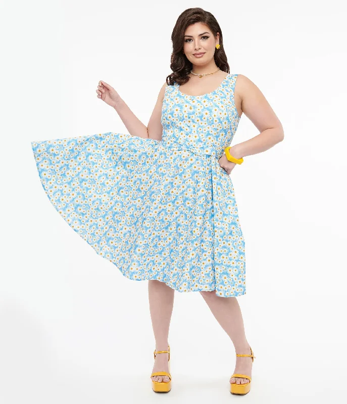 cozy prom dress-Plus Size 1950s Blue & Daisy Print Cotton Selda Swing Dress