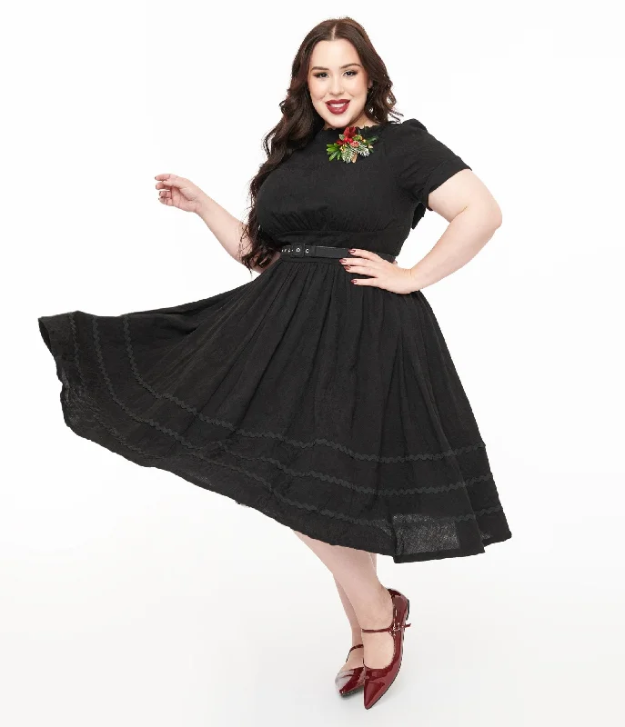 dusty rose maxi dress-Unique Vintage Plus Size 1950s Black Holiday Floral Pin Cotton Swing Dress